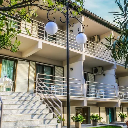 Hotel Vlachogiannis 2*