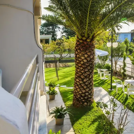 Vlachogiannis Otel 2*